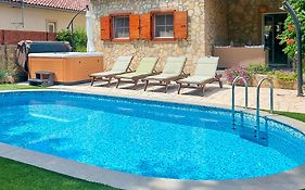 Holiday Home Mikac - Mlk136 By Interhome